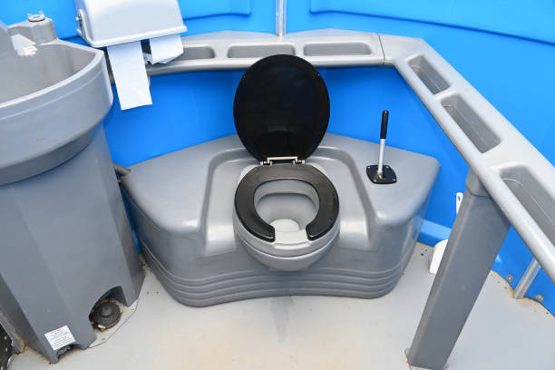 Best Porta potty delivery and setup  in Mvern, AL